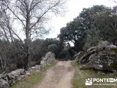 La sierra Oeste de Madrid. Puerto de la Cruz Verde, Robledo de Chavela, ermita de Navahonda. rutas g